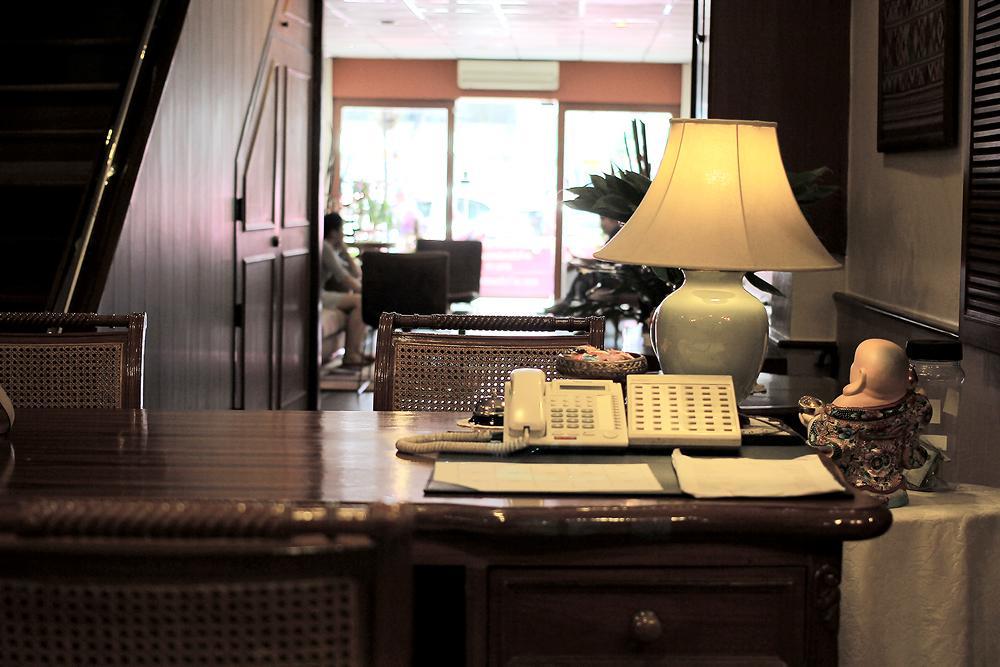 Travel Lodge Surawong (Adults Only) Bangkok Zewnętrze zdjęcie