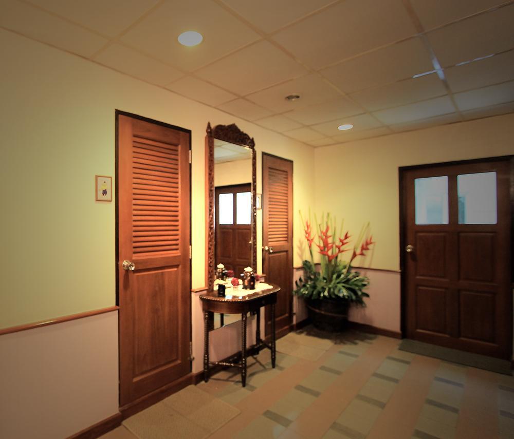 Travel Lodge Surawong (Adults Only) Bangkok Zewnętrze zdjęcie