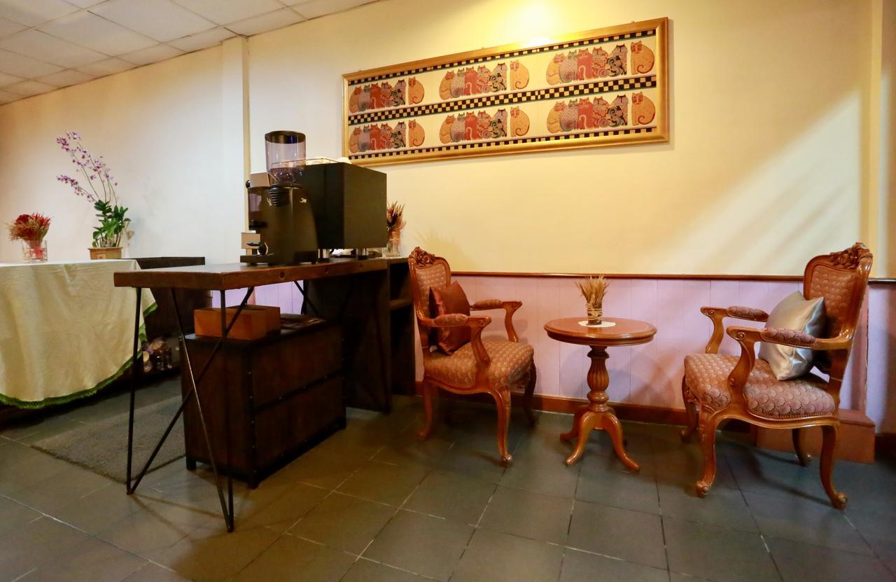 Travel Lodge Surawong (Adults Only) Bangkok Zewnętrze zdjęcie