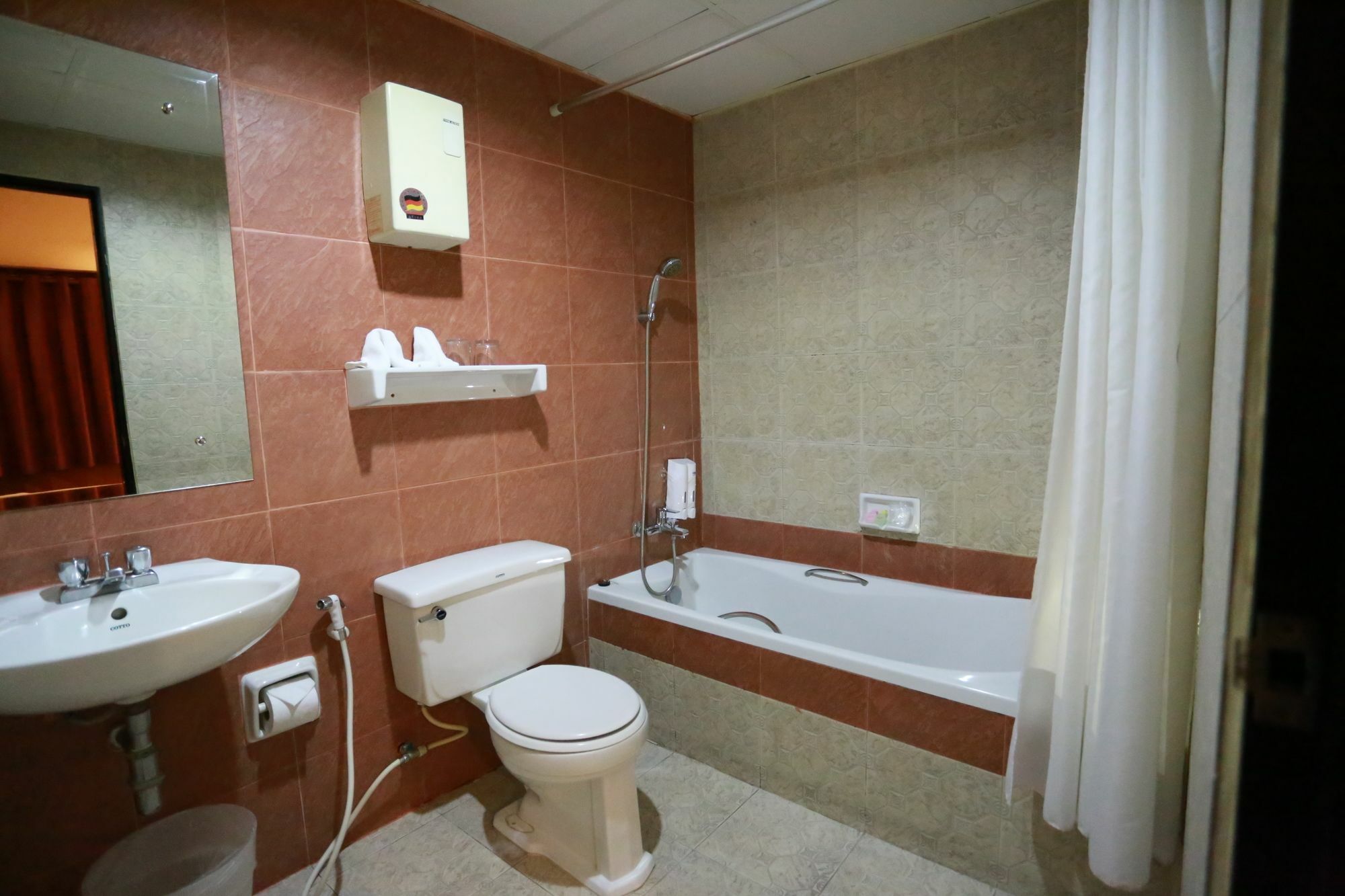 Travel Lodge Surawong (Adults Only) Bangkok Zewnętrze zdjęcie