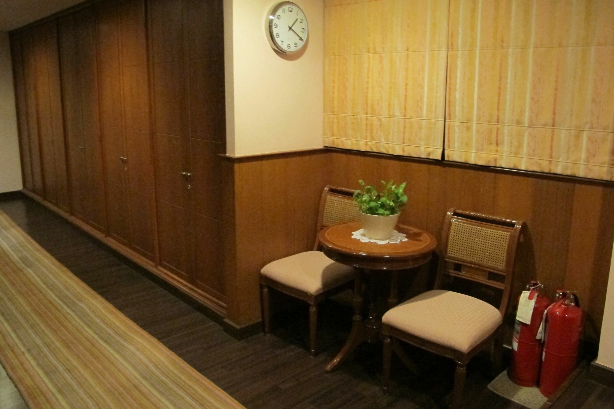 Travel Lodge Surawong (Adults Only) Bangkok Zewnętrze zdjęcie
