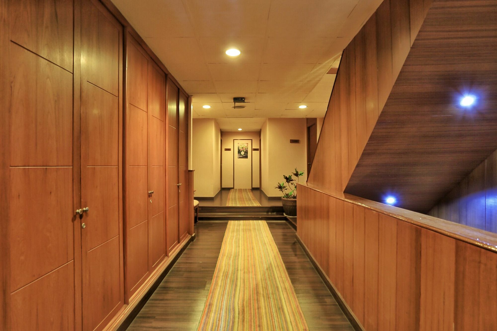 Travel Lodge Surawong (Adults Only) Bangkok Zewnętrze zdjęcie